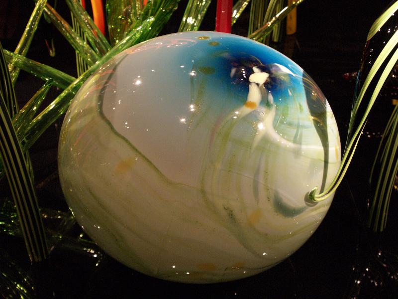 Boston, Massachusetts (MA): Museum of Fine Arts: ball (Dale Chihuly)