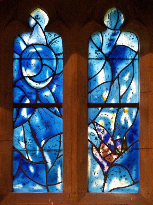 Tudeley, England: All Saints' Church: north side aisle window 3 (installed 1967-1985, Marc Chagall)