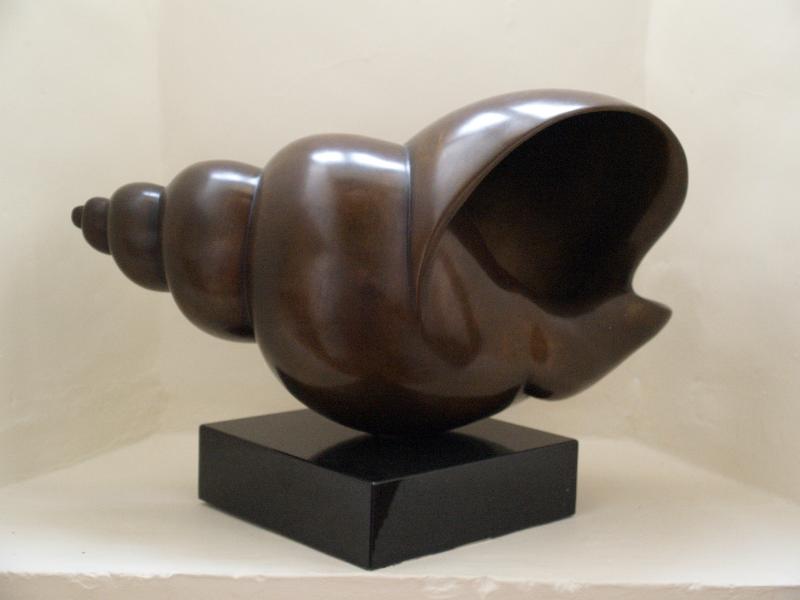 Cambridge, England: Jesus College: Bronze Shell (1999, Wendy Taylor)