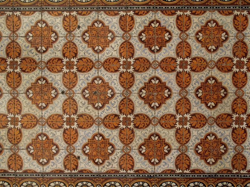 Lisbon, Portugal: Rua dos Bacalhoeiros: tiles