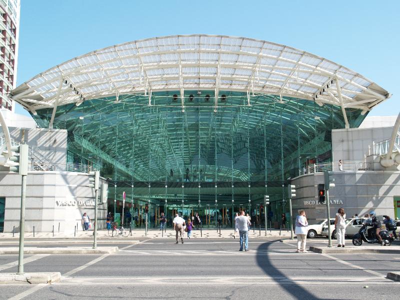 Lisbon, Portugal: Centro Comercial Vasco da Gama: view