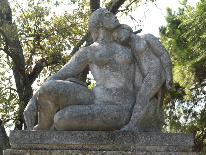 Lisbon, Portugal: Parque Eduardo VII: mother and child (sculptor Antonio Duarte)