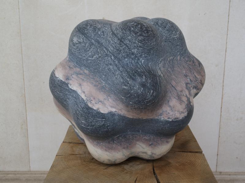 Cambridge, England: Fitzwilliam Museum: Solid Air III (2010, Peter Randall-Page)