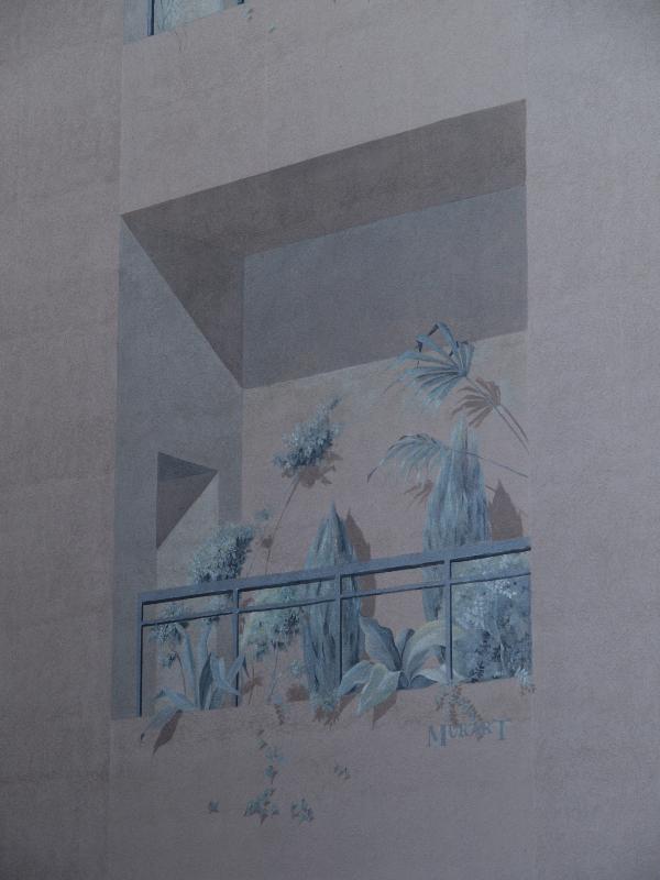 Lyon, France: Rue Louis Blanc 65: trompe l'oeil balcony (artist, Mur'art)