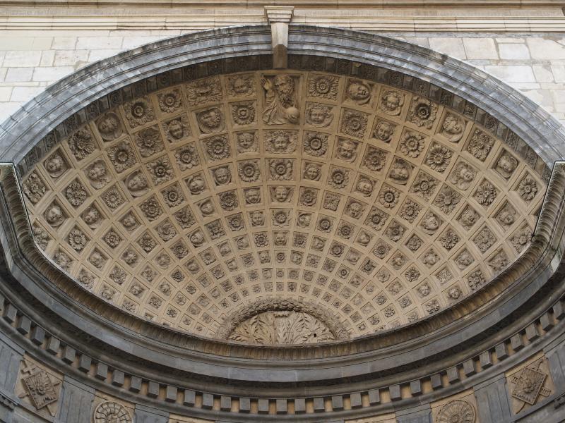 Lyon, France: L'Eglise Saint-Nizier: exterior half dome (vault) over main entrance (late 16th century)
