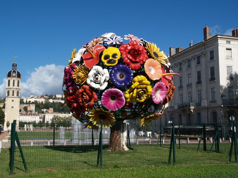 Lyon, France: Place Antonin Poncet: L'arbre a fleurs (Flower Tree) (2003, Choi Jeong-Hwa)