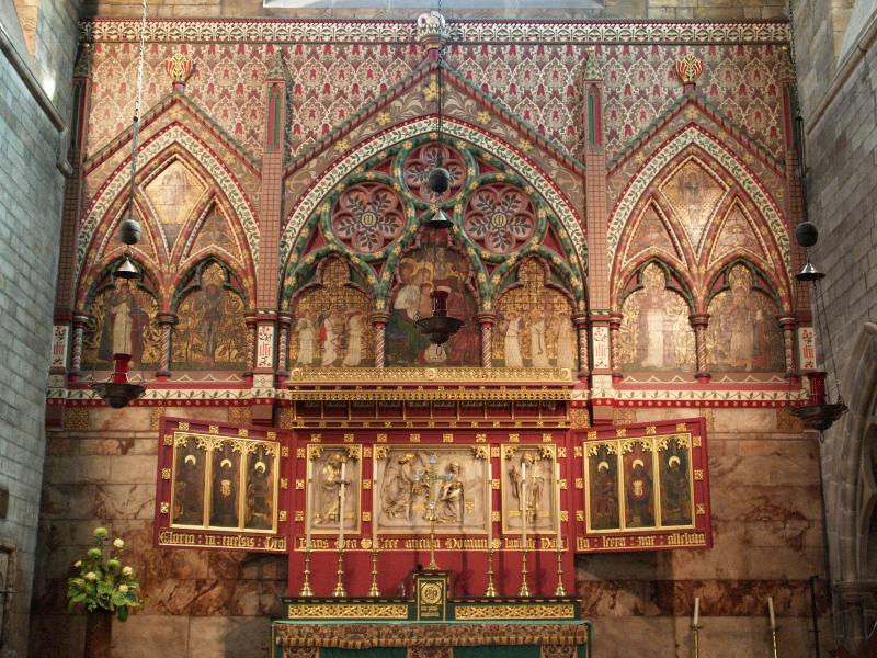 Scarborough, England: St Martin-on-the-Hill: altar and decoration behind ('canopy of honour', painted by Philip Webb)