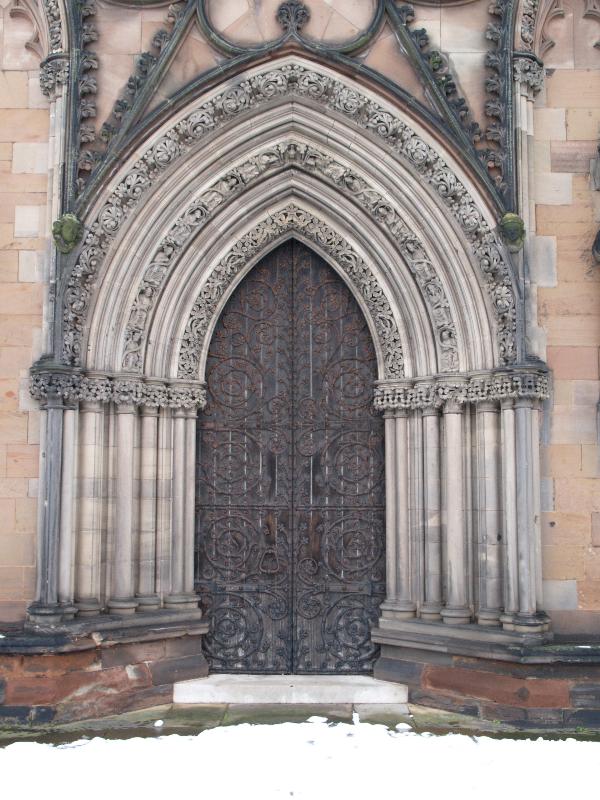 Lichfield, England: Lichfield Cathedral: west side, right door