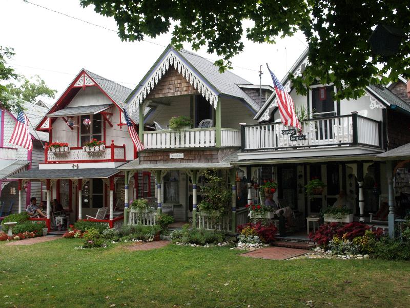 Oak Bluffs, Massachusetts (MA): Martha's Vineyard Camp Meeting Association (Wesleyan Grove): three houses