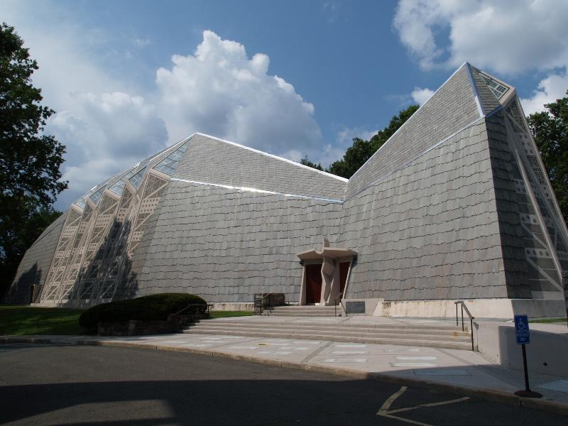 Stamford, Connecticut (CT): First Presbyterian Church (The Fish): view (1956-1957, architect Wallace K Harrison of Harrison & Abramovitz)