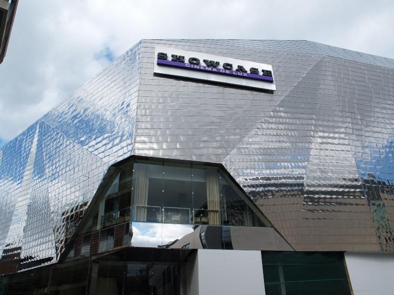 Leicester, England: Highcross Shopping Centre: Showcase Cinema de Lux, facade (2008, Foreign Office Architects)