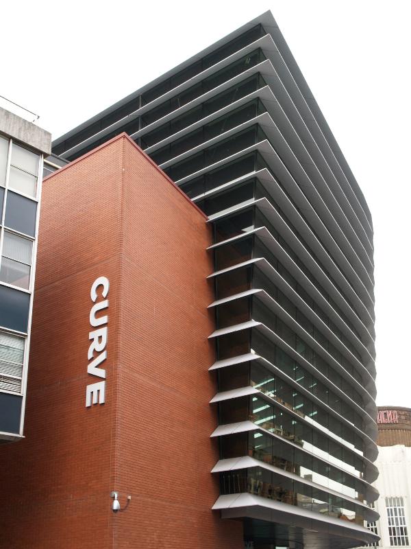 Leicester, England: Rutland Street: The Curve, facade (2008, architect Rafael Vinoly and engineered by Adams Kara Taylor)