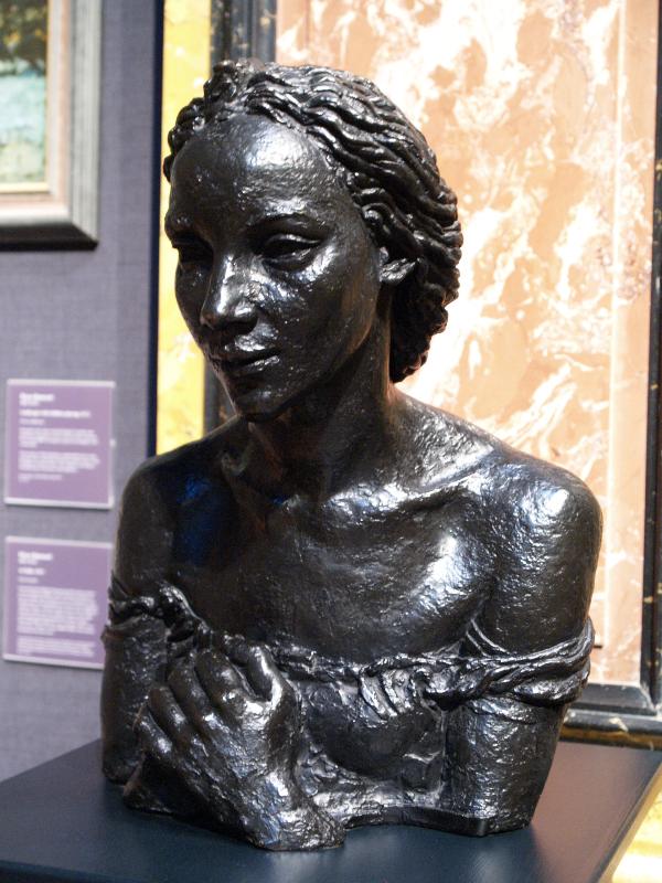 Cambridge, England: Fitzwilliam Museum: Portrait of Helene (1919, Jacob Epstein)
