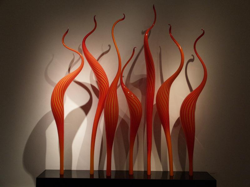 London, England: New Bond Street, Halcyon Gallery: Tiger Marlin Fiori (glass artist Dale Chihuly)