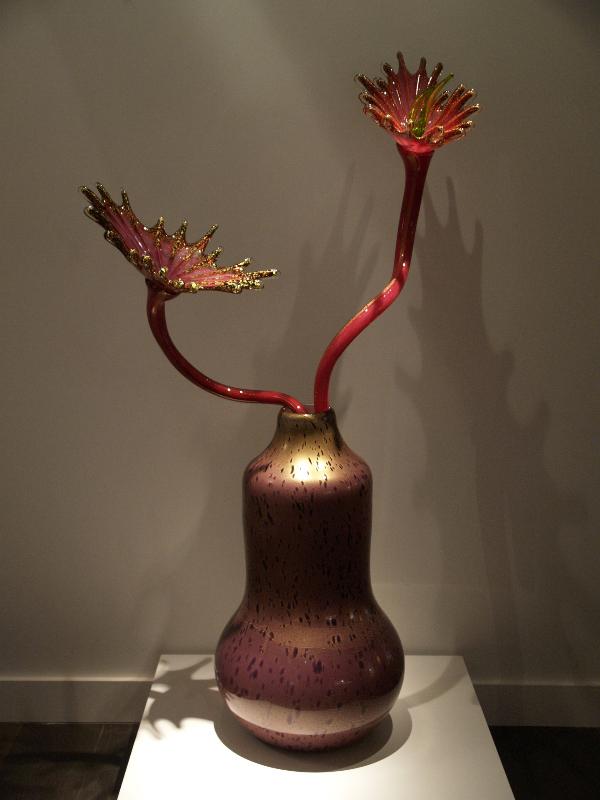 London, England: New Bond Street, Halcyon Gallery: Prism Violet Ikebana with Rose Frog Foot Stems (glass artist Dale Chihuly)