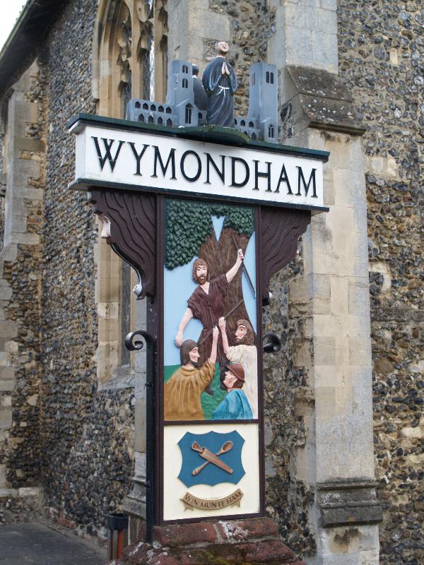 Wymondham, England: Church Street: town sign