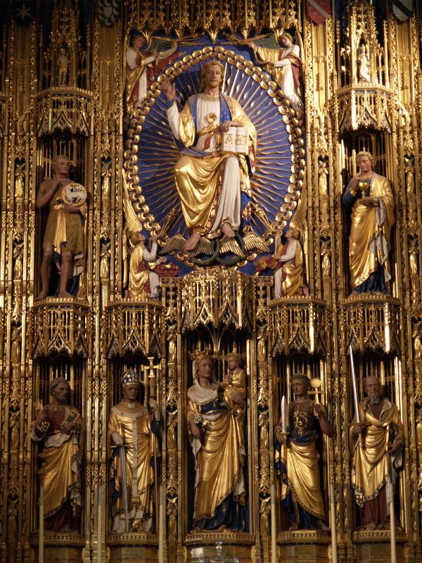 Wymondham, England: Wymondham Abbey (The Abbey Church of St Mary and St Thomas of Canterbury): gilded altar screen (reredos), memorial to Wymondham people who lost their lives in the Great War (1919-1934, designed by John Ninian Comper)