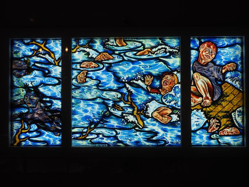 Corning, New York (NY): Corning Museum of Glass: Caught in a Flood (from the Natural Disasters series) (1990, Judith Schaechter)