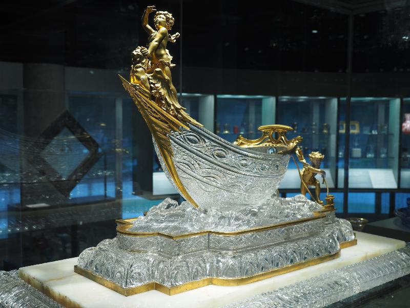 Corning, New York (NY): Corning Museum of Glass: boat (1900, designed by Charles Vital Cornu, made by Baccarat, France, for 1900 Paris Exposition)