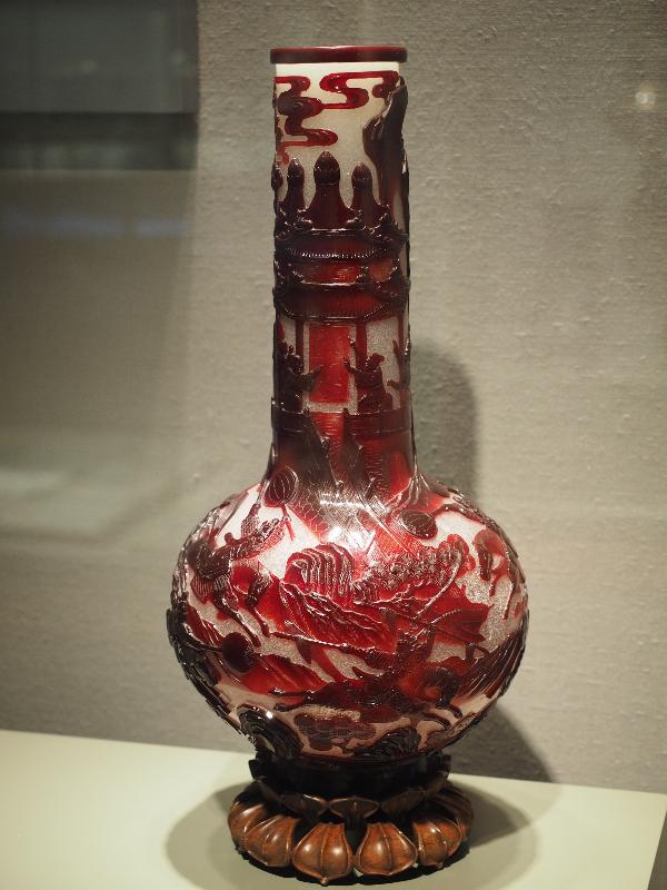 Corning, New York (NY): Corning Museum of Glass: Warrior vase, China (probably Qianlong period, 1736-1795)
