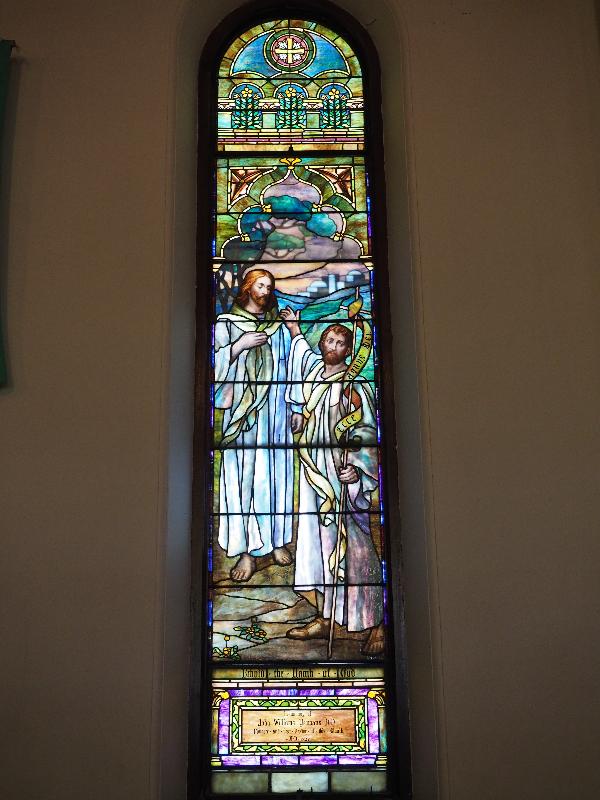 North Adams, Massachusetts (MA): First Congregational Church: Behold the Lamb of God (1902, Church Glass and Decorating Company)