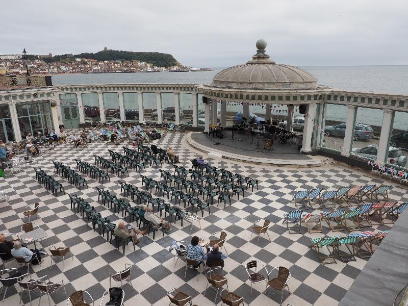Scarborough, England: Spa: Sun Court and bandstand (1914-1918, Thomas Edwin Cooper)