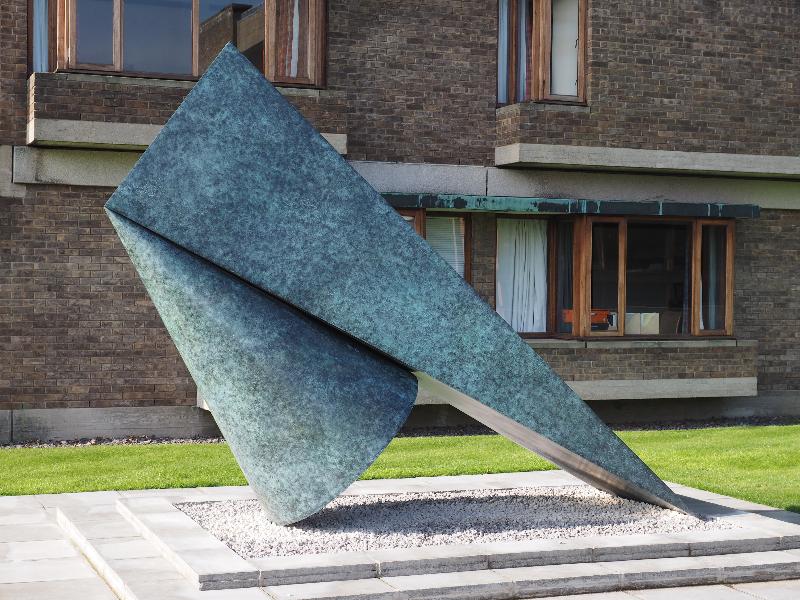 Cambridge, England: Churchill College: The Now (1999, sculptor Nigel Hall)