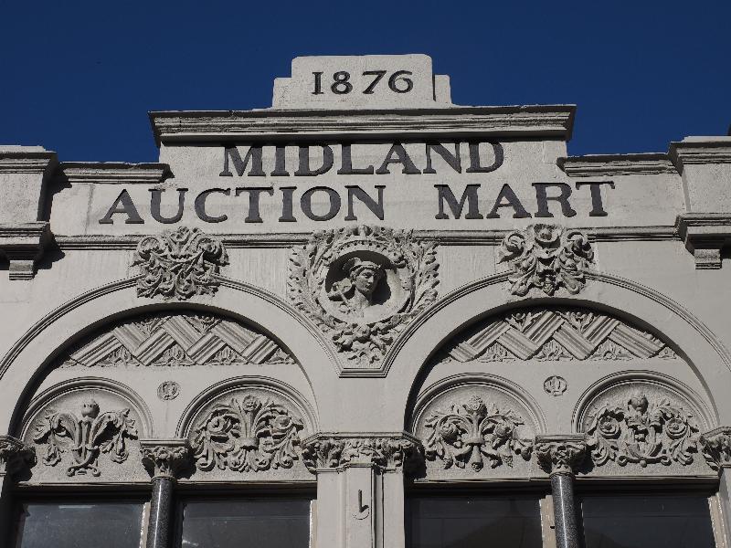 Leicester, England: Midland Auction Mart: facade detail (1876)