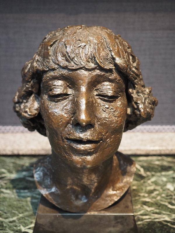 Cambridge, England: Fitzwilliam Museum: Dolores (La Bohemienne) (first portrait, ca. 1922-1931, Jacob Epstein)