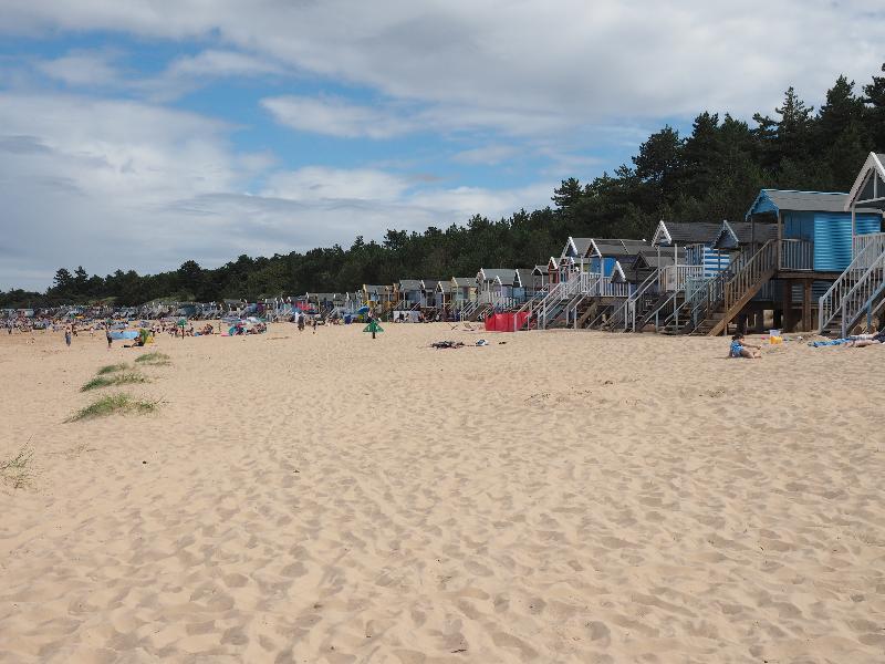 Wells-next-the-Sea, England: beach: beach huts