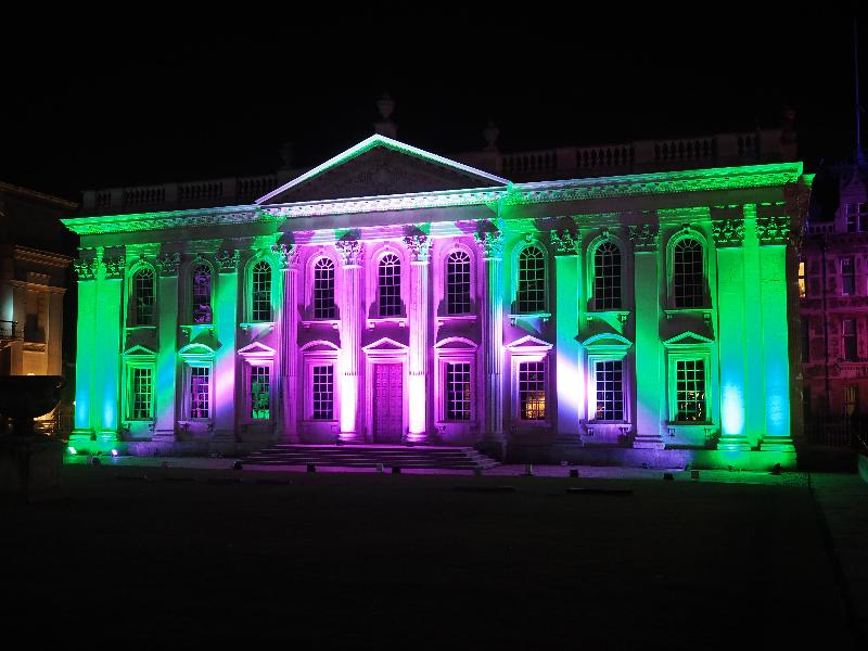 Cambridge, England: Senate House: green/purple light (eLuminate Cambridge Festival, Connecting Lights)