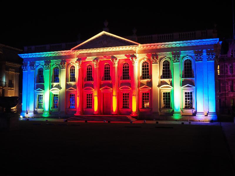Cambridge, England: Senate House: red/green/blue light (eLuminate Cambridge Festival, Connecting Lights)