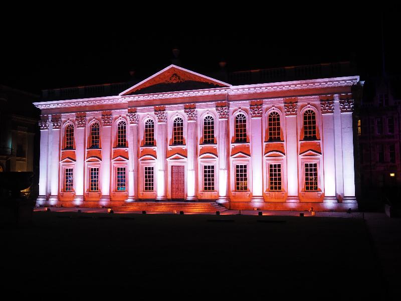Cambridge, England: Senate House: orange light (eLuminate Cambridge Festival, Connecting Lights)