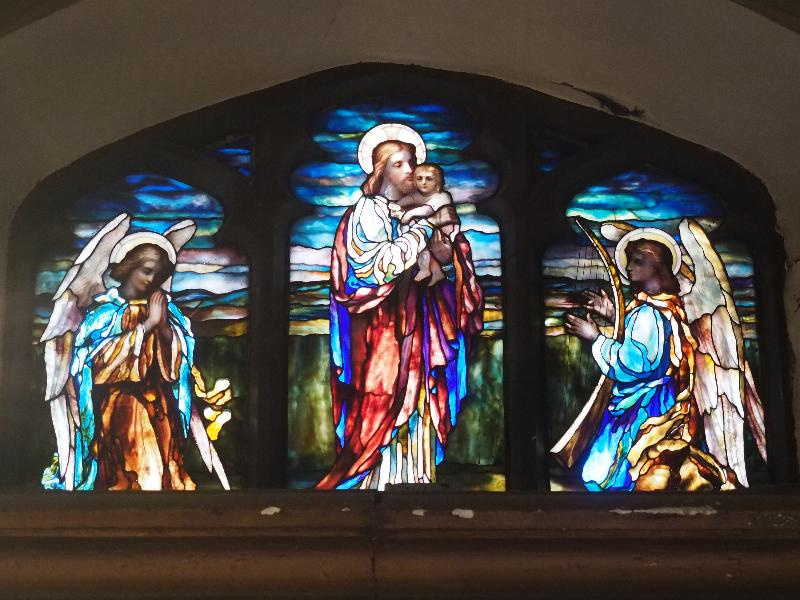 Troy, New York (NY): St John's Episcopal Church: Christ with child, and two angels (Lamb Studios)