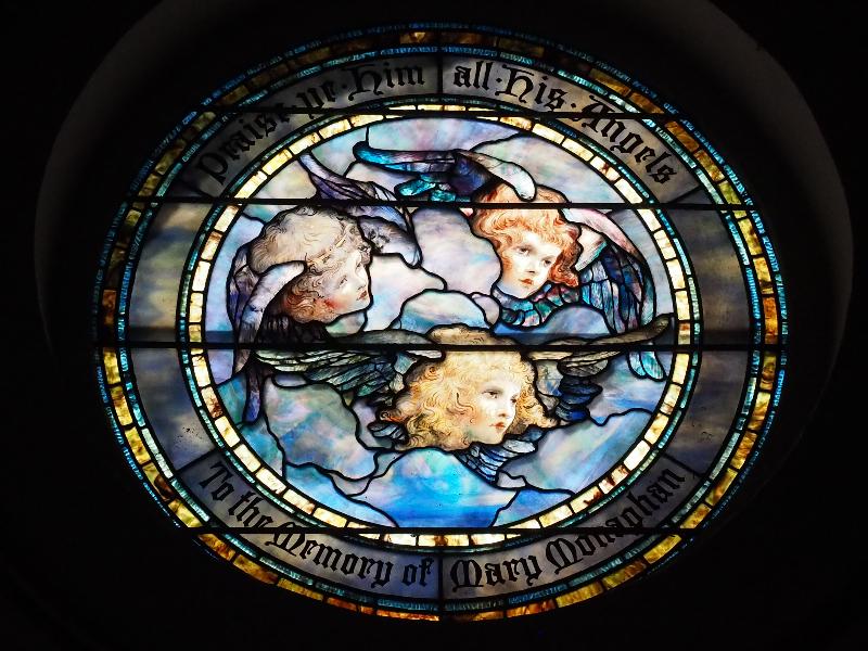 Troy, New York (NY): St Joseph's Church: Monaghan Memorial Window, Angels singing the praises of the King (1901, Tiffany Studios)