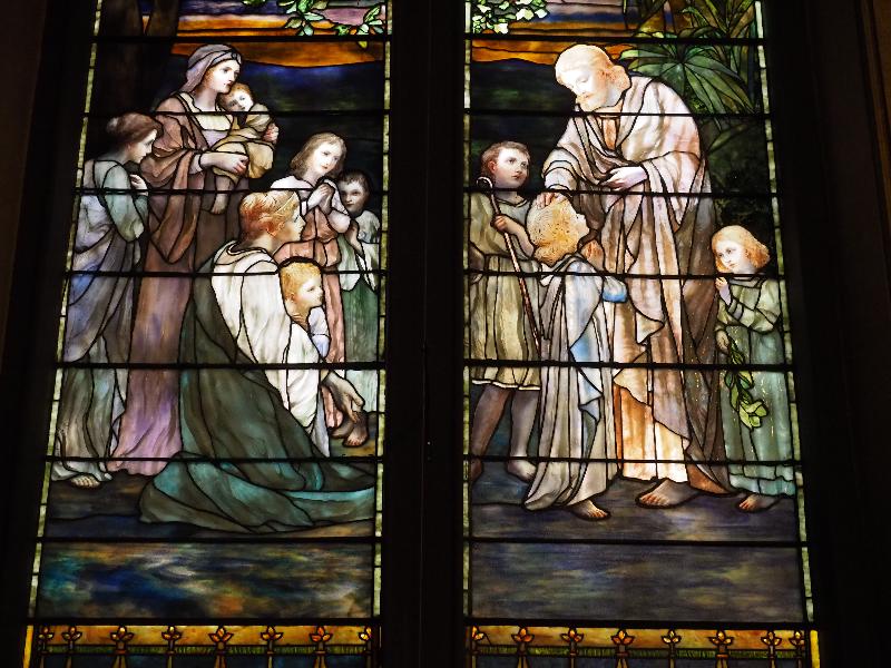 Troy, New York (NY): St Paul's Episcopal Church: Guild of St. Elizabeth Commemorative Window, Christ Blessing Children (probably Frederick Wilson, 1899, Tiffany Glass and Decorating Company)