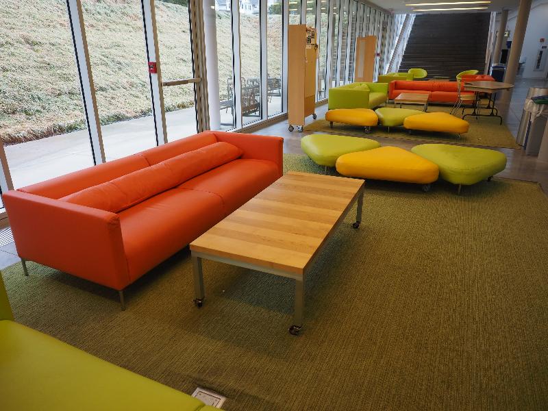 Northampton, Massachusetts (MA): Smith College: Campus Center downstairs seating (2003, Weiss/Manfredi Architects)