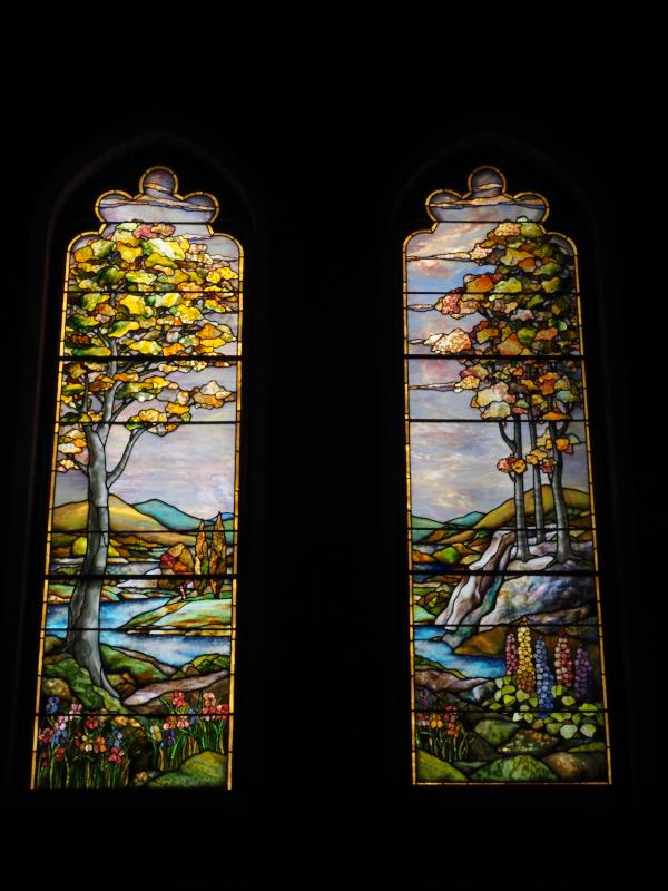 Wellesley, Massachusetts (MA): Wellesley College, Houghton Chapel: River of Life, Tree of Life (2010, designed by Yaroslav Slavin and Natalya Slavina and made by Serpentino Stained Glass)