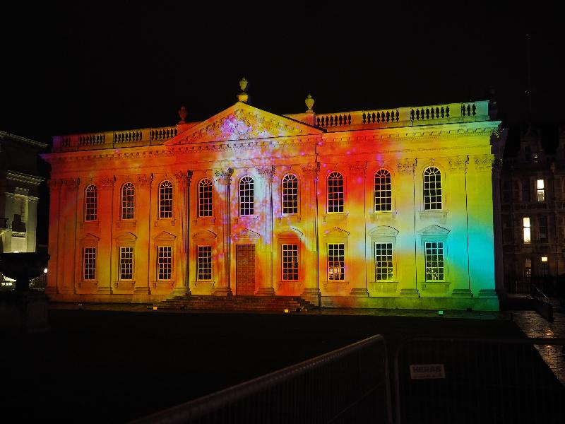 Cambridge, England: Senate House: red/yellow/green light (eLuminate Cambridge Festival, SPIRITUS - Light and Darkness, by Ross Ashton and Karen Monid)
