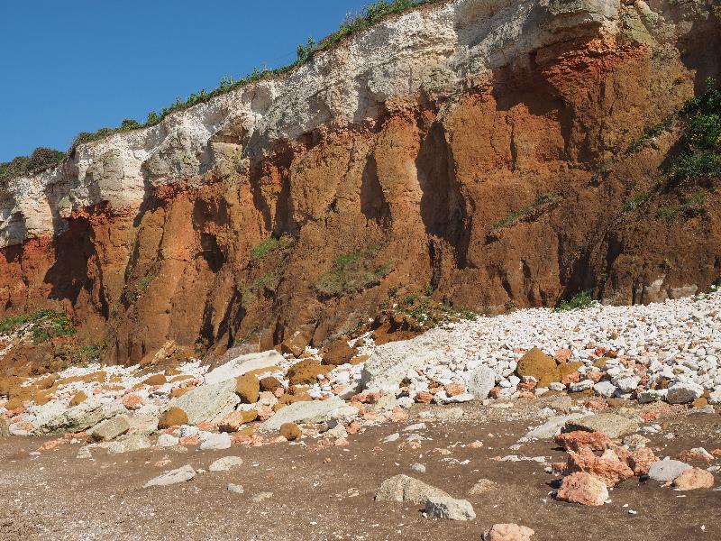 Hunstanton, England: beach: cliff