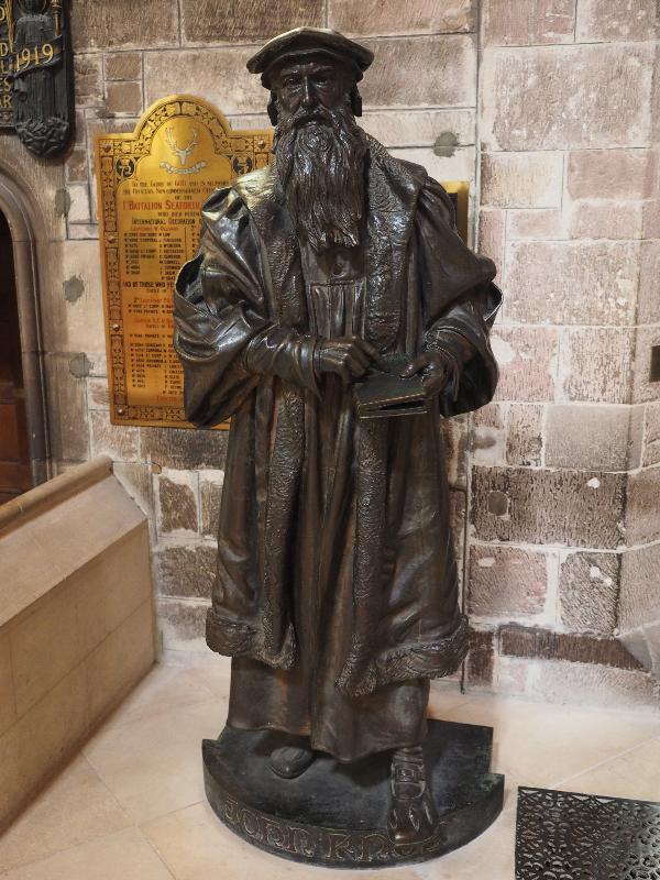 Edinburgh, Scotland: St Giles' Cathedral: John Knox memorial (1906, James Pittendrigh Macgillivray, foundry Morris Singer Foundry)