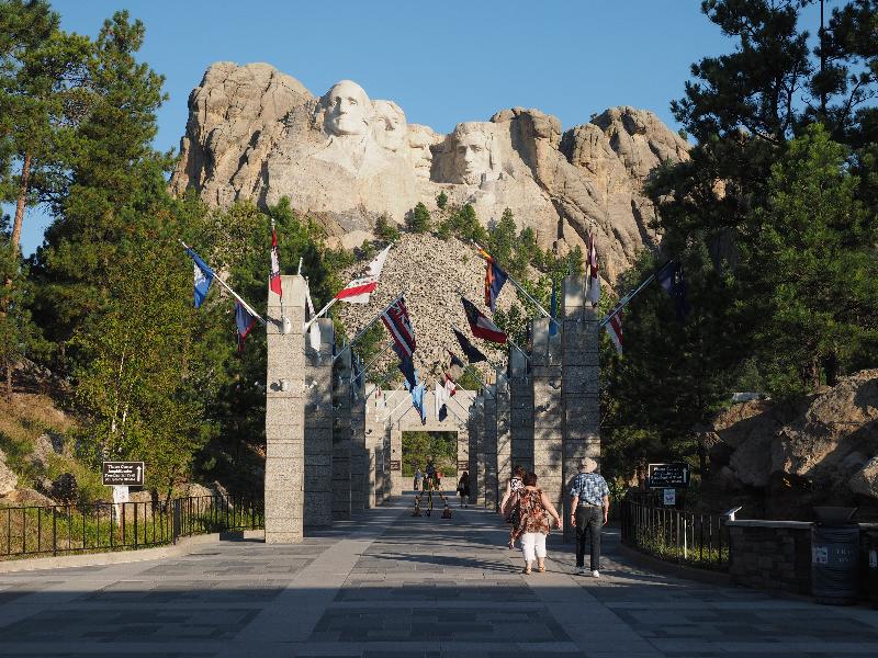 Keystone, South Dakota (SD): Mt Rushmore: Avenue of Flags (monument 1927-1941, lead sculptor Gutzon Borglum)