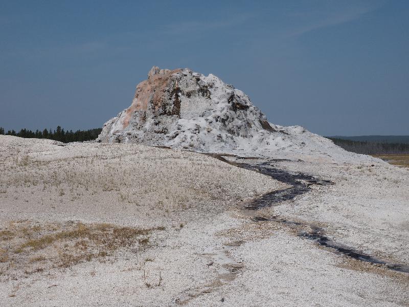 Yellowstone National Park, Wyoming (WY): Firehole Lake Drive: White Dome Geyser (not spouting)