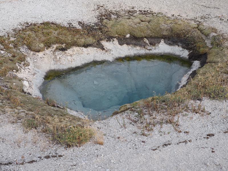 Yellowstone National Park, Wyoming (WY): Biscuit Basin: West Mustard Spring