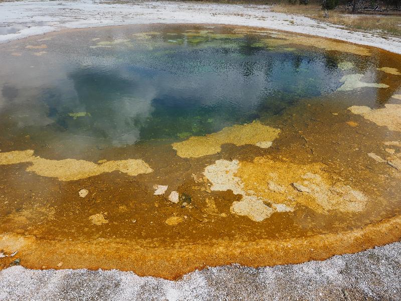 Yellowstone National Park, Wyoming (WY): Upper Geyser Basin: Beauty Pool