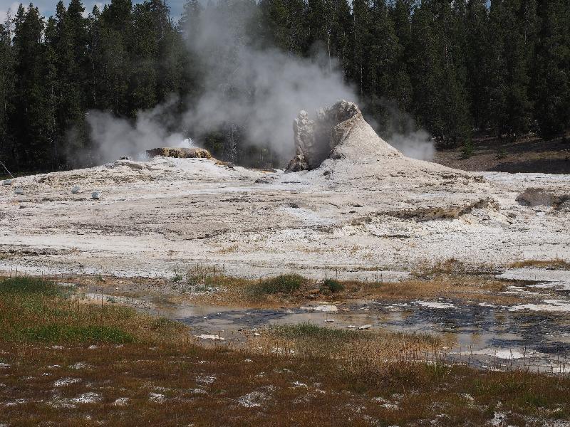 Yellowstone National Park, Wyoming (WY): Upper Geyser Basin: Catfish Geyser, Bijou Geyser (both with small spouting) and Giant Geyser (not spouting)