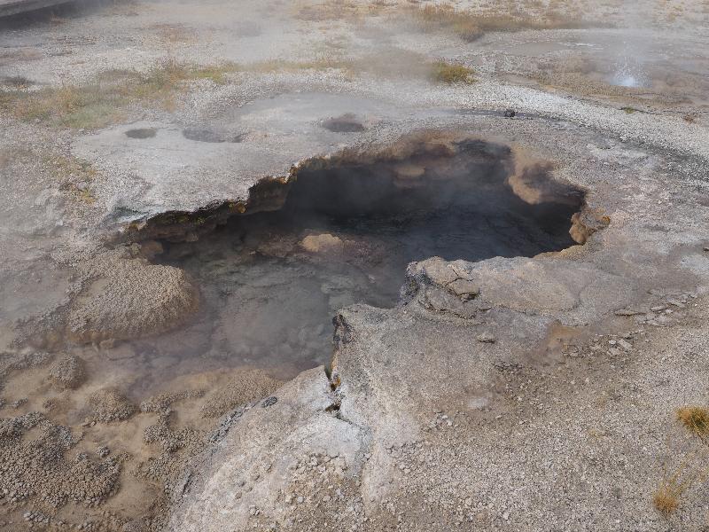 Yellowstone National Park, Wyoming (WY): Black Sand Basin: Jagged Spring
