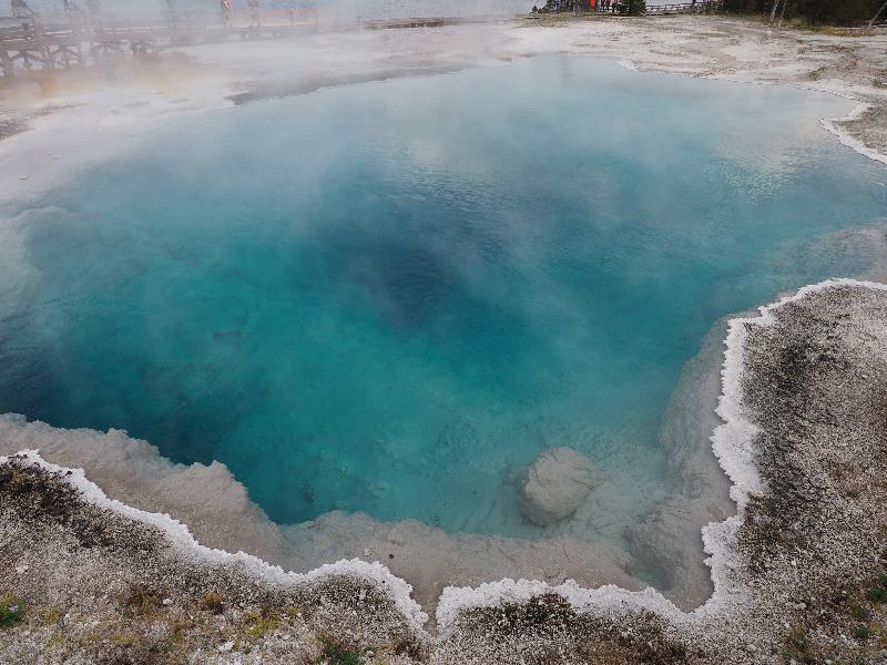 Yellowstone National Park, Wyoming (WY): West Thumb Geyser Basin: Black Pool