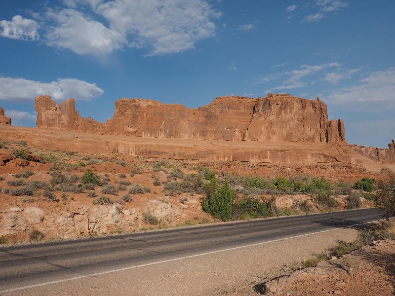 Arches National Park, Utah (UT): Arches Scenic Drive: Courthouse Towers