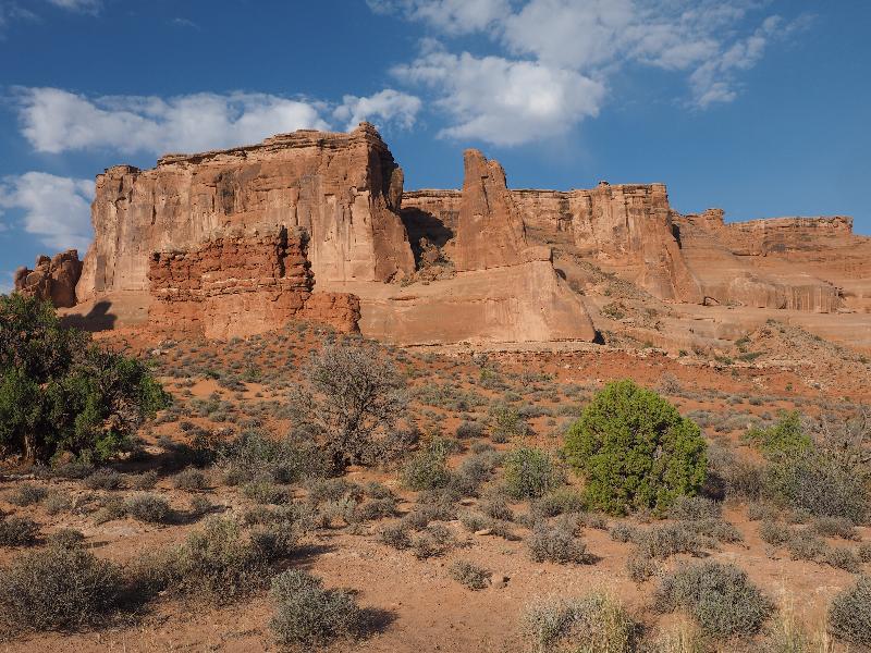 Arches National Park, Utah (UT): Arches Scenic Drive: Courthouse Towers